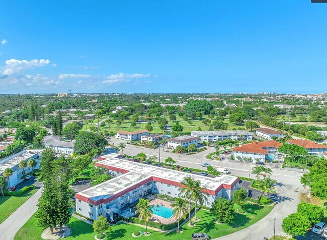Foto del edificio - 450 W Camino Real