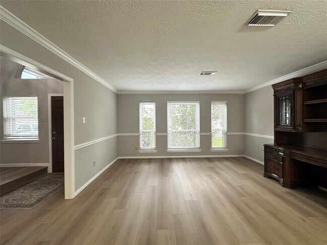 Foto del edificio - 16419 Maple Downs Ln