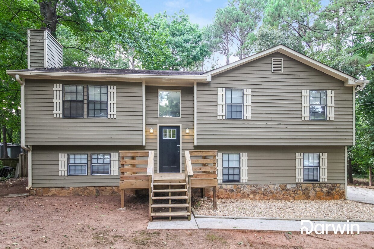 Primary Photo - 423 Rustic Ridge Cir