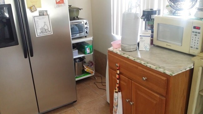 Kitchen - Richey Apartments