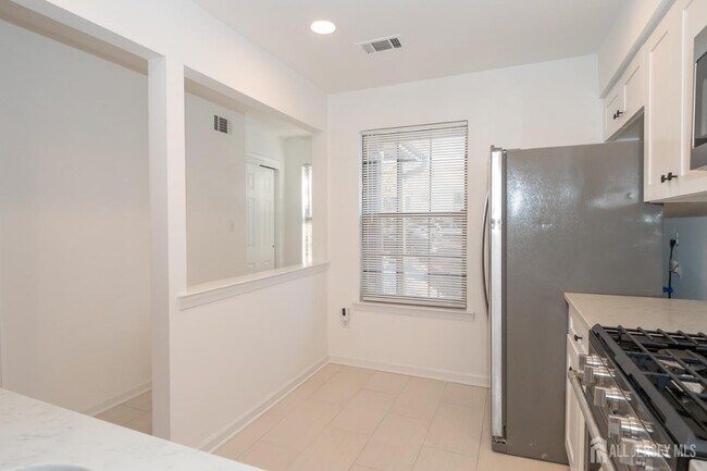 Foto del edificio - 801 Woodbridge Commons Way