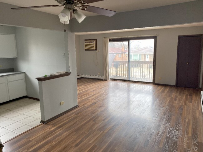 Building Photo - 236 S Yates Ave