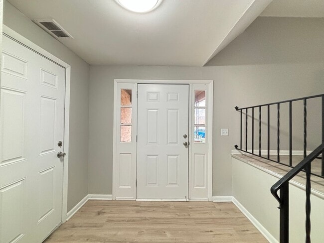 Building Photo - Belcourt Home ** COMING SOON! **