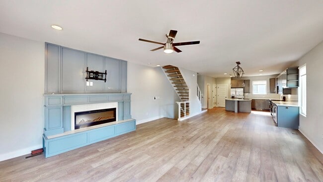 Building Photo - 208 Walnut Ave