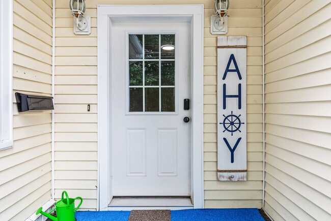 Building Photo - 31 Foote St