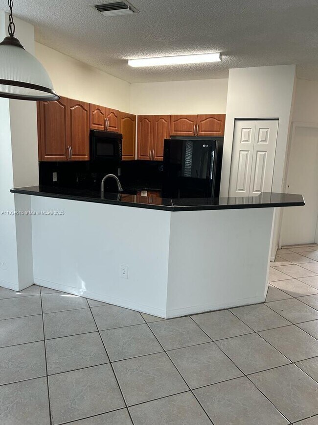 Foto del edificio - 12186 SW 5th Ct