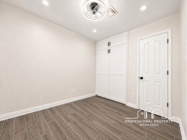 Building Photo - 2-bedroom, 2-bathroom home in Casitas Del Valle Townhouses