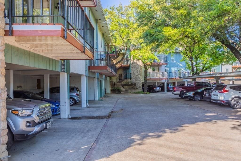 6630 Eastridge Dr Unit 231, Dallas, TX 75231 Condo for Rent in Dallas