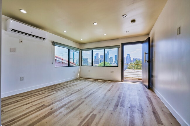 Foto del edificio - 1139 Bellevue Ave