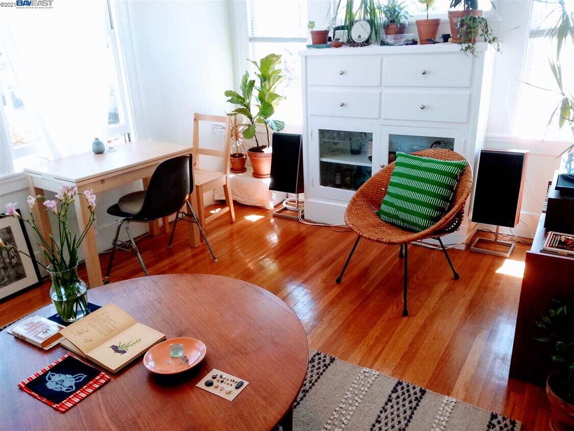 Foto principal - 4131 Shafter Ave