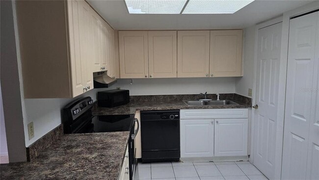 Foto del edificio - 9903 Turf Way