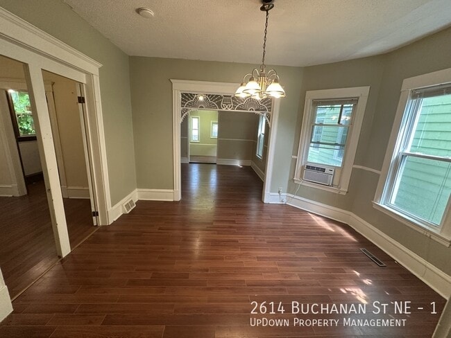 Building Photo - 2614 Buchanan St NE