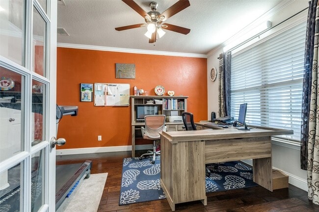 Building Photo - 8609 McCutchins Dr