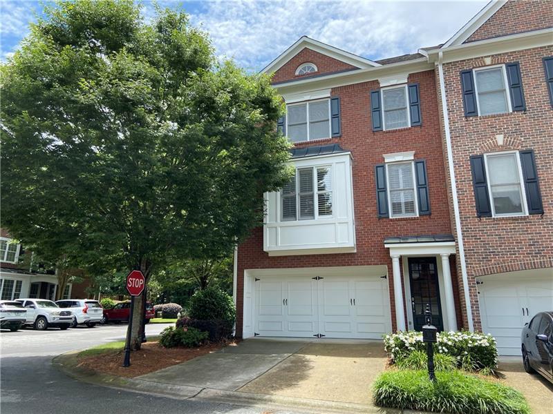 Foto principal - 4201 Village Green Dr