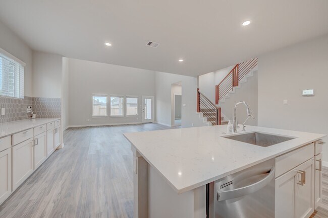 Foto del edificio - 14257 Lake Lodge Dr