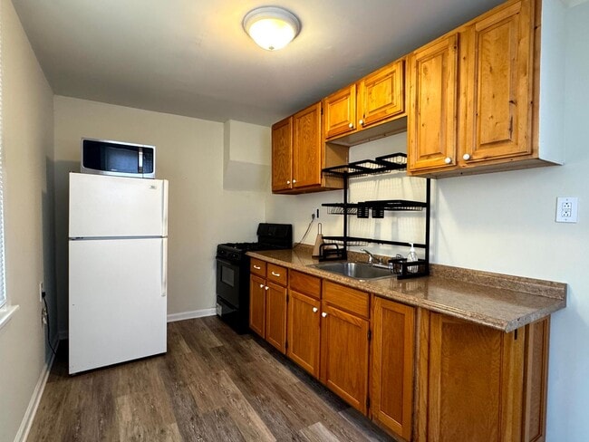 Building Photo - 3Bedroom 1Bathroom home in Bridesburg Avai...