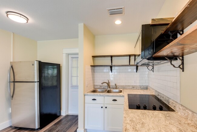 Photo - 1500 Dacron Dr (Tallahassee, FL) Apartment
