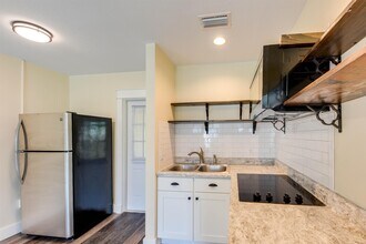 Building Photo - 1500 Dacron Dr