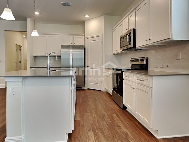 Building Photo - 6413 Emerald Hls Wy