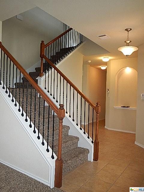 Building Photo - 4900 Bridgewood Dr