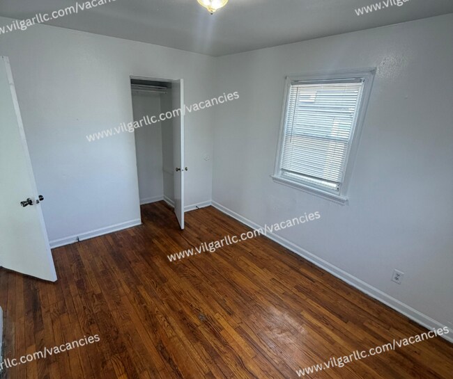 Foto del edificio - A cozy home ready for immediate move-in • 3 Bedrooms • 1 Full Bathroom