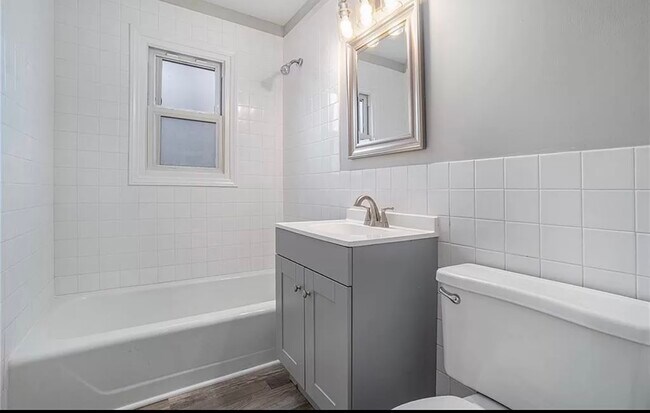 Foto del edificio - 6513 N Harrison St