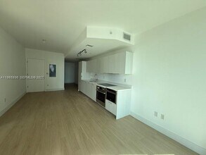 Building Photo - 501 NE 31st St