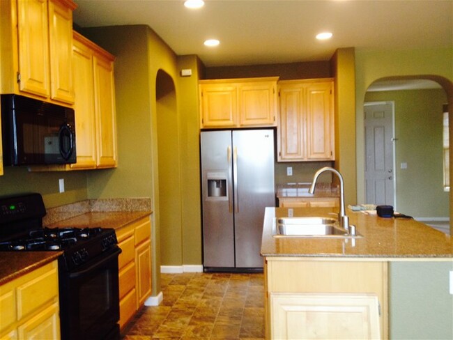 Building Photo - 2476 Empire Ct