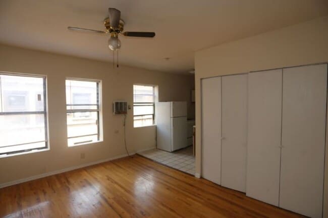 Building Photo - 3513 N Reta Ave