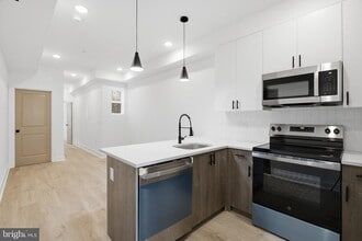 Building Photo - 4312 Pennsgrove St