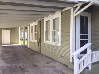 Building Photo - 818 W Theo Ave