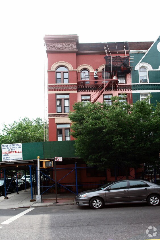 Building Photo - 483 6th Ave