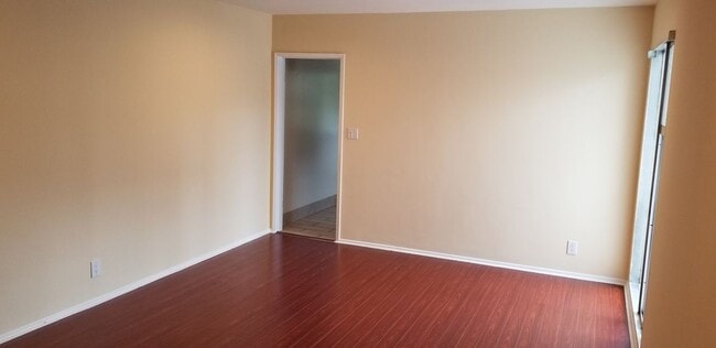 Building Photo - 5950 Carlton Way