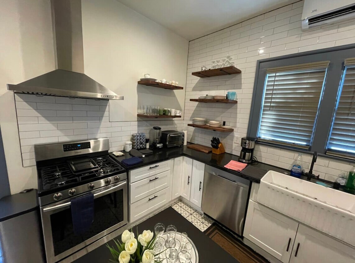 Foto principal - 2384 9th St