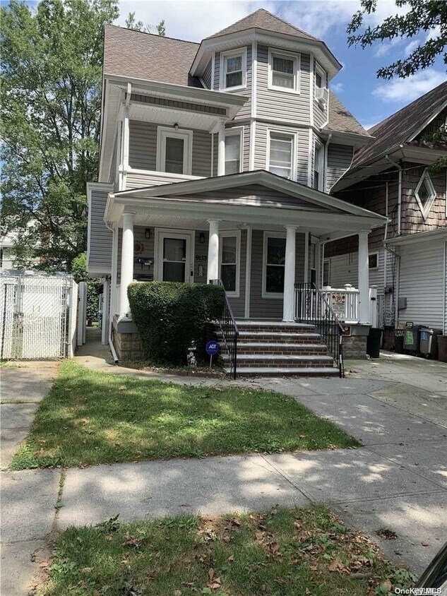 Primary Photo - 91-33 97th St