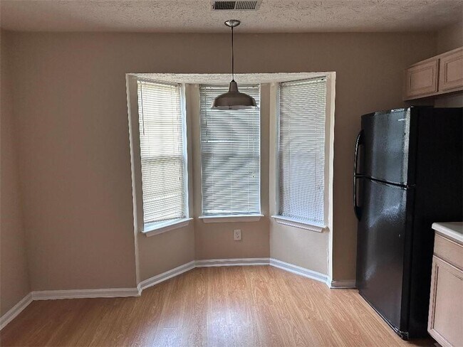 Building Photo - 908 Vintage Pointe Dr