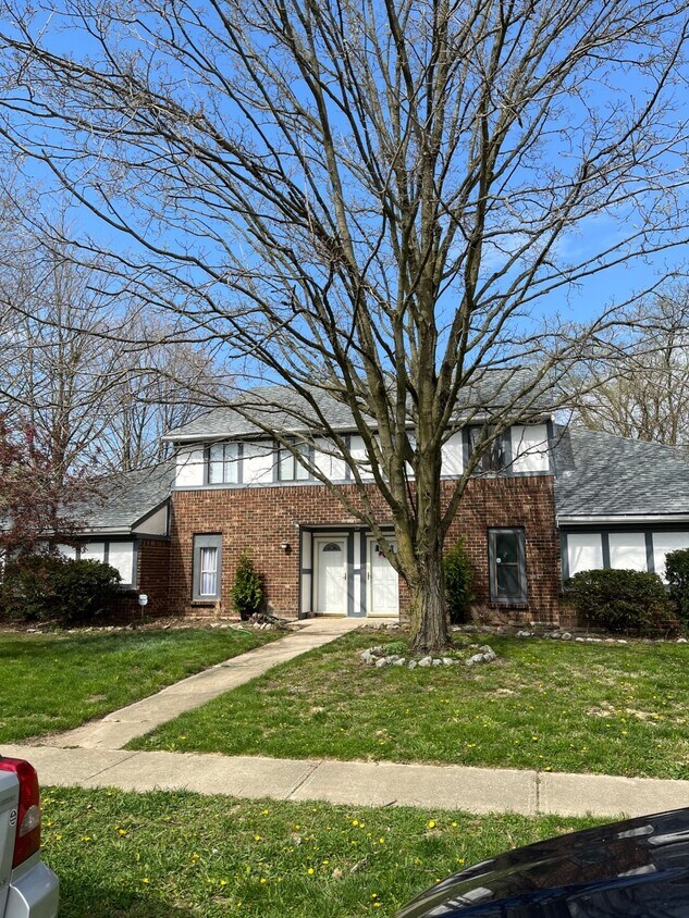 1905 N Lakeman Dr, Bellbrook, OH 45305 Townhome Rentals in Bellbrook