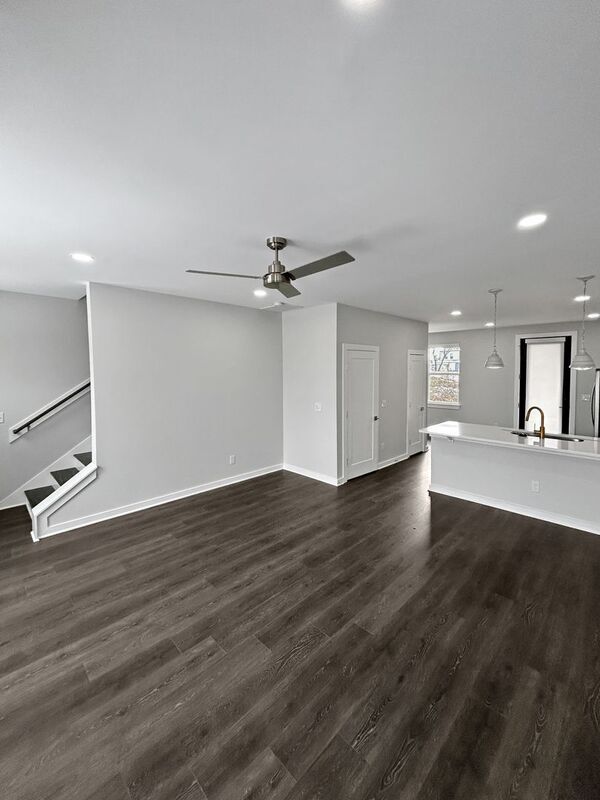 Building Photo - 614 Mason Ward Pl