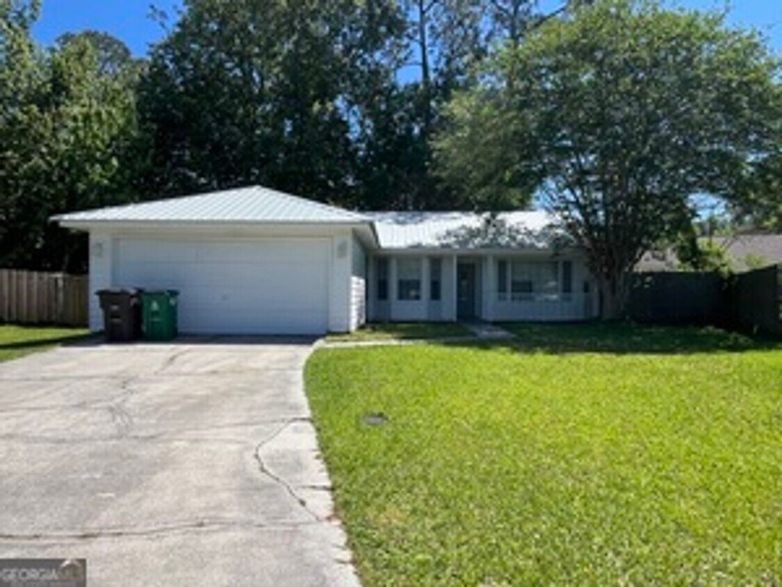 Primary Photo - 109 Shearman Way