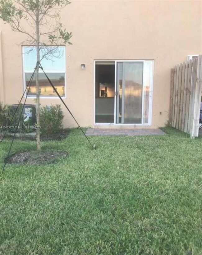 Building Photo - 4324 Maybelle Ln