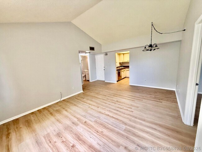 Foto del edificio - 1673 SE Green Acres Cir