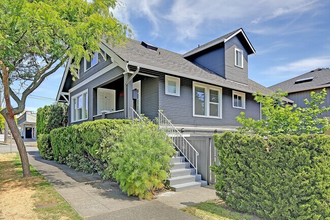 TriPlex - 6126 8th Ave NW