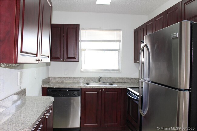 Building Photo - 400 NW 65th Ave