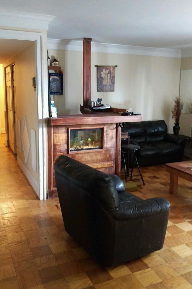 Foto del edificio - 742 Quince Orchard Blvd