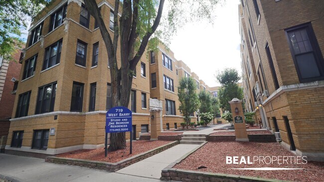 Foto del edificio - 723 W Barry Ave