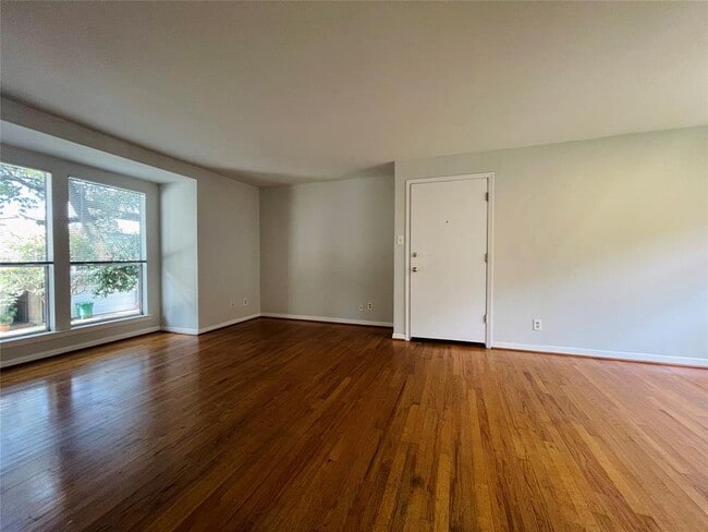 Building Photo - 3420 Mt Vernon St
