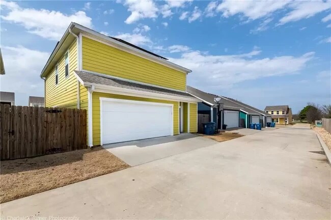 Foto del edificio - 3807 SW Peachwood Dr
