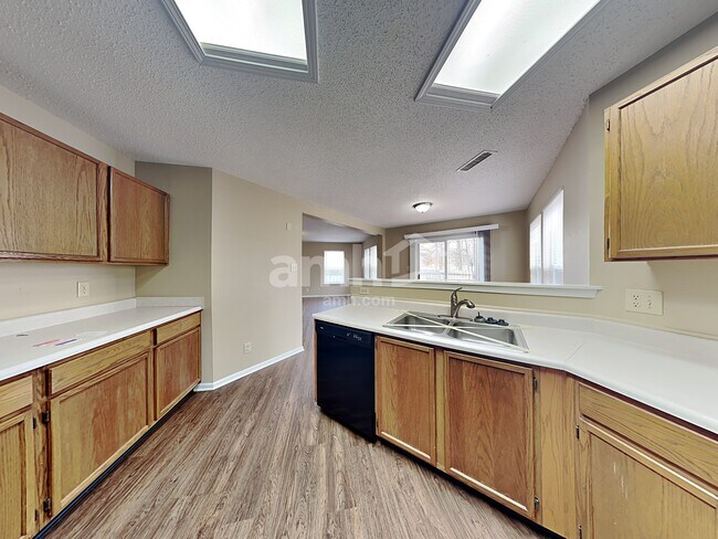 Foto del edificio - 11 Lowell Ct