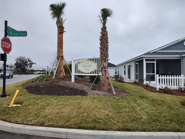 Foto del edificio - Ready to Rent Patio Villas in Deluna Village 55 + Community