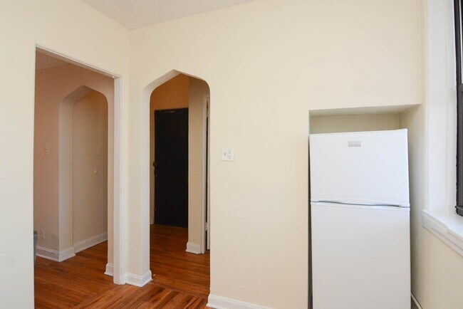 Foto del edificio - 4416 N Wolcott Ave